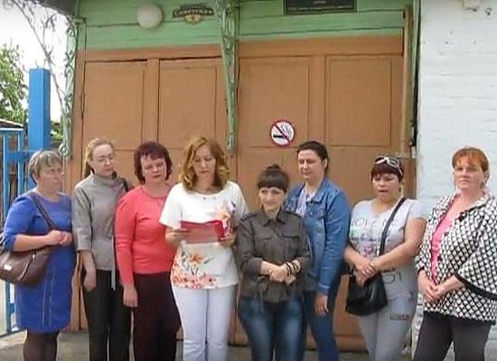 Дети-инвалиды учатся в здании 1910 года постройки с туалетом на улице в Выксе Нижегородской области