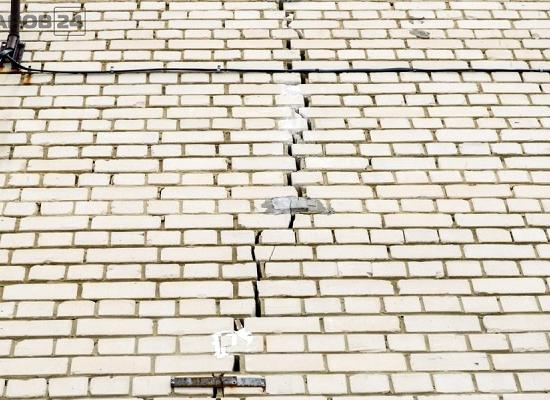 Из-за трещины в стене приостановлена деятельность школы в Нижегородской области